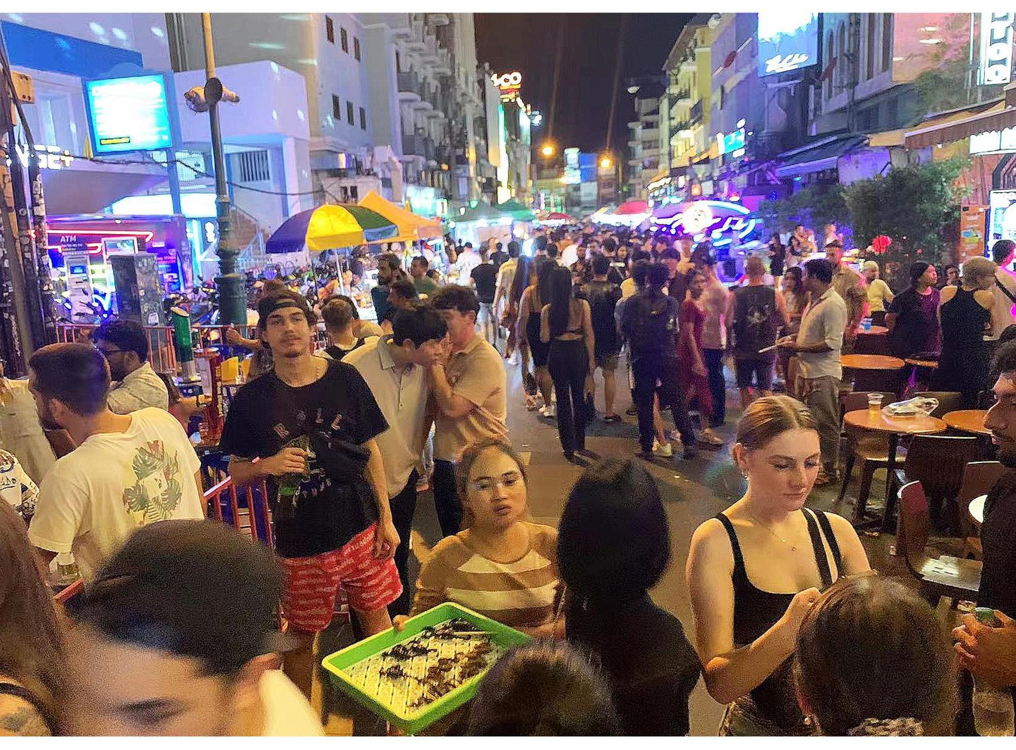 בנגקוק Susu Khaosan Hostel מראה חיצוני תמונה